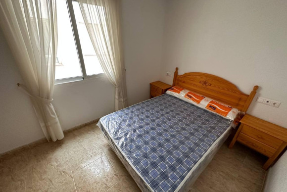 Resale - Apartment  - Torrevieja - Playa de los locos