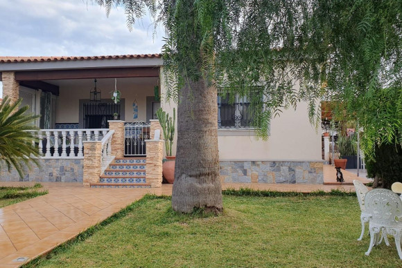 Resale - House - Torrevieja - Los altos