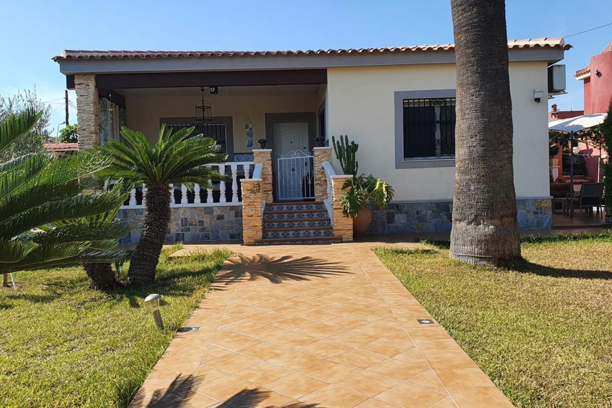 Resale - House - Torrevieja - Los altos