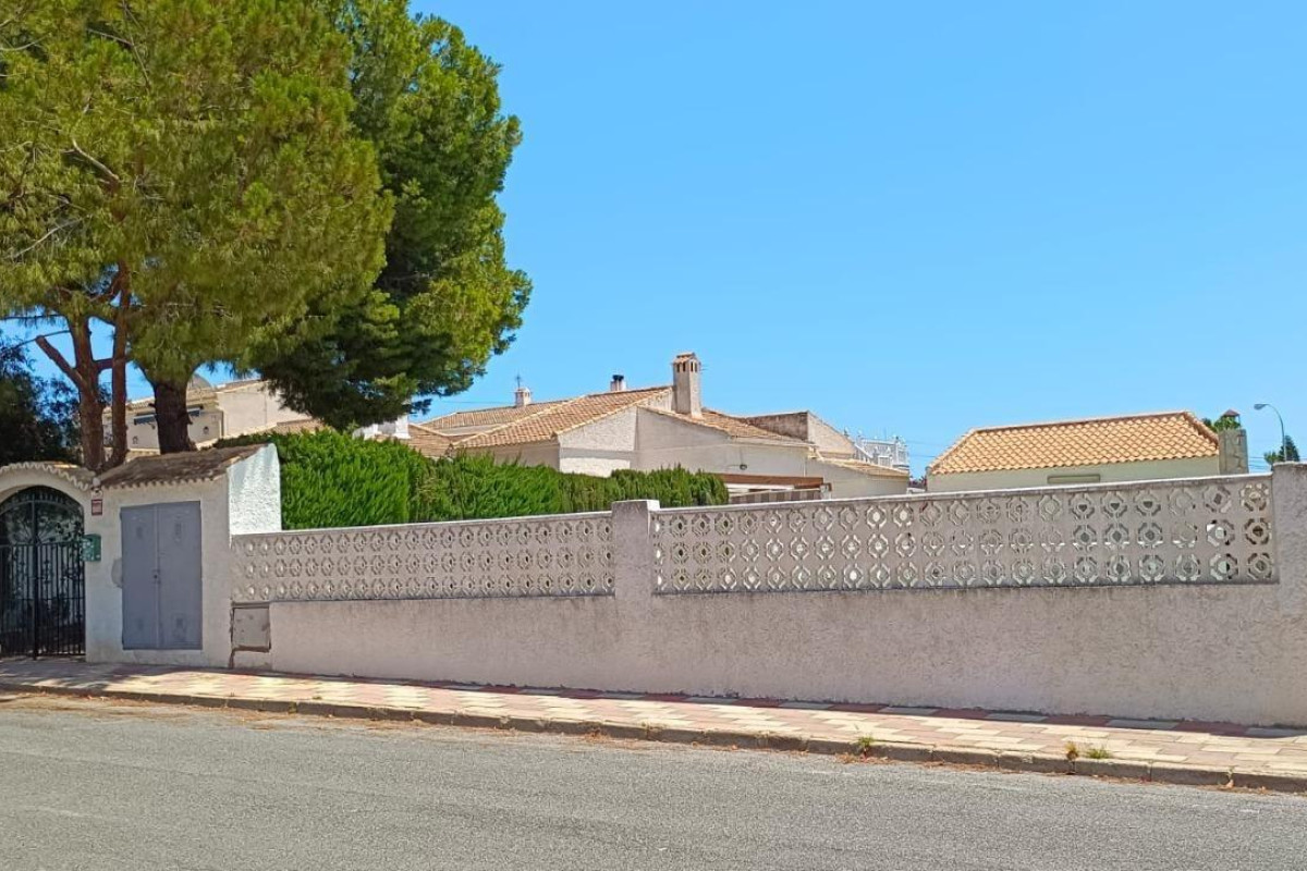 Resale - House - Torrevieja - San luis