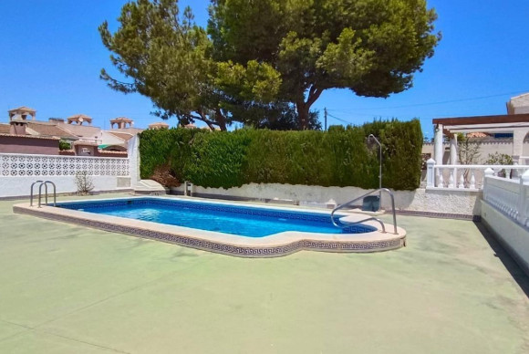 Resale - House - Torrevieja - San luis