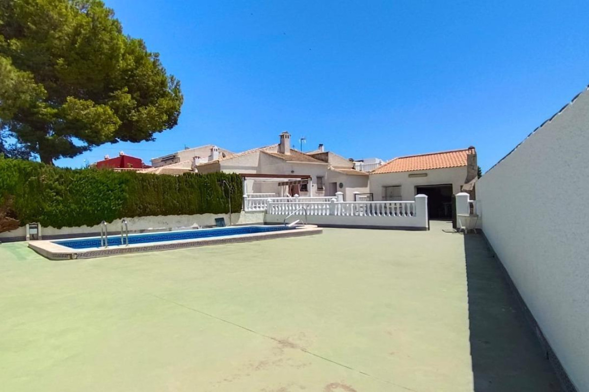 Resale - House - Torrevieja - San luis