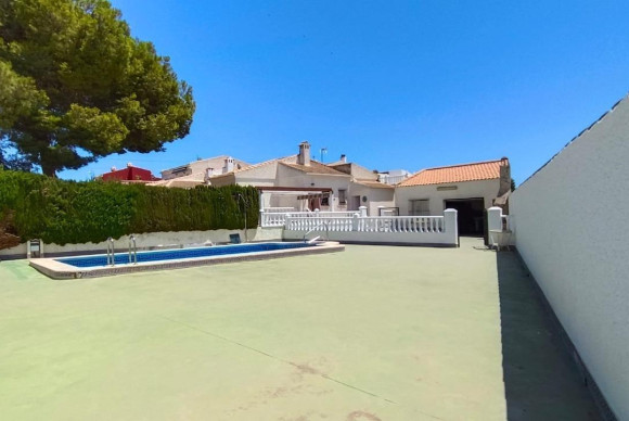 Resale - House - Torrevieja - San luis