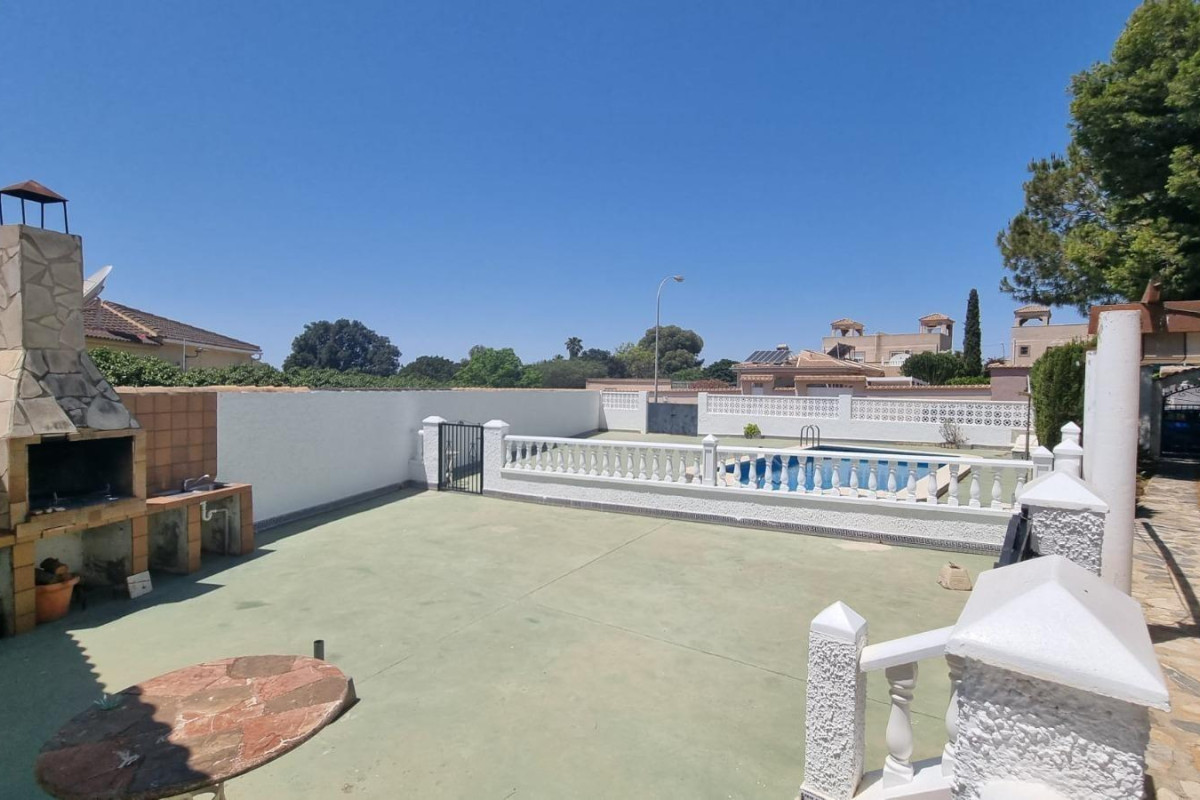 Resale - House - Torrevieja - San luis