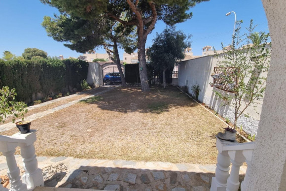 Resale - House - Torrevieja - San luis