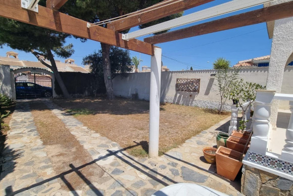 Resale - House - Torrevieja - San luis