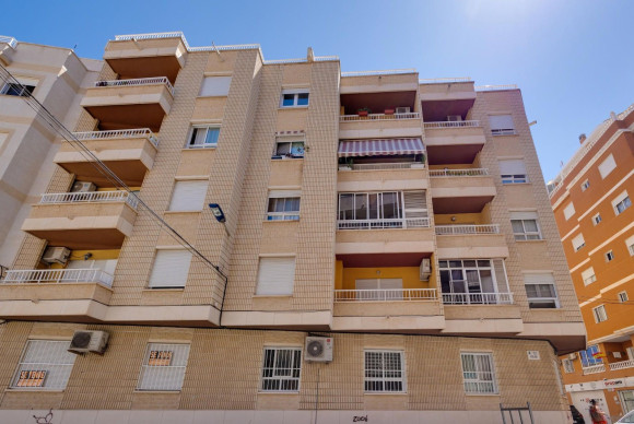 Reventa - Apartamento / piso - Torrevieja