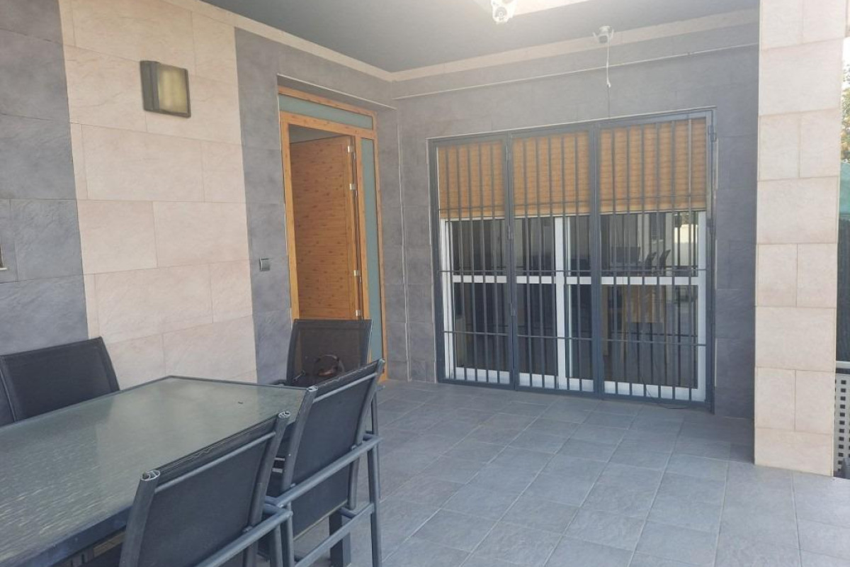 Revente - Villa - Torrevieja - Los balcones