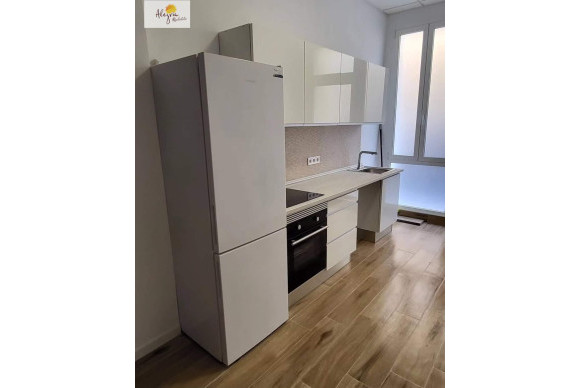 Resale - Apartment  - Valencia - Torrefiel