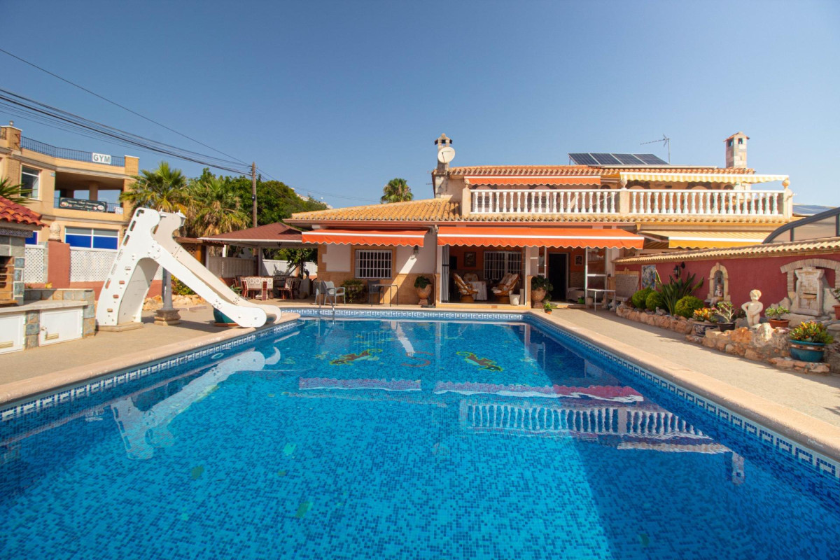 Resale - Villa - Orihuela Costa - La Regia