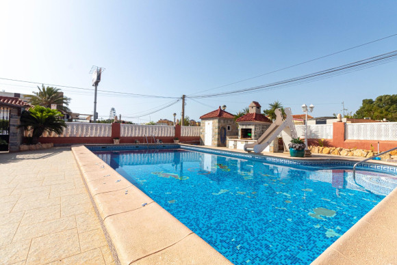 Resale - Villa - Orihuela Costa - La Regia