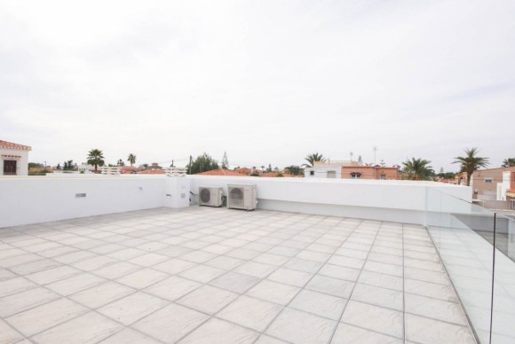 Nouvelle construction - Villa - Torrevieja - Torreta florida