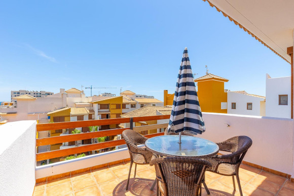 Resale - Apartment  - Torrevieja - Punta prima