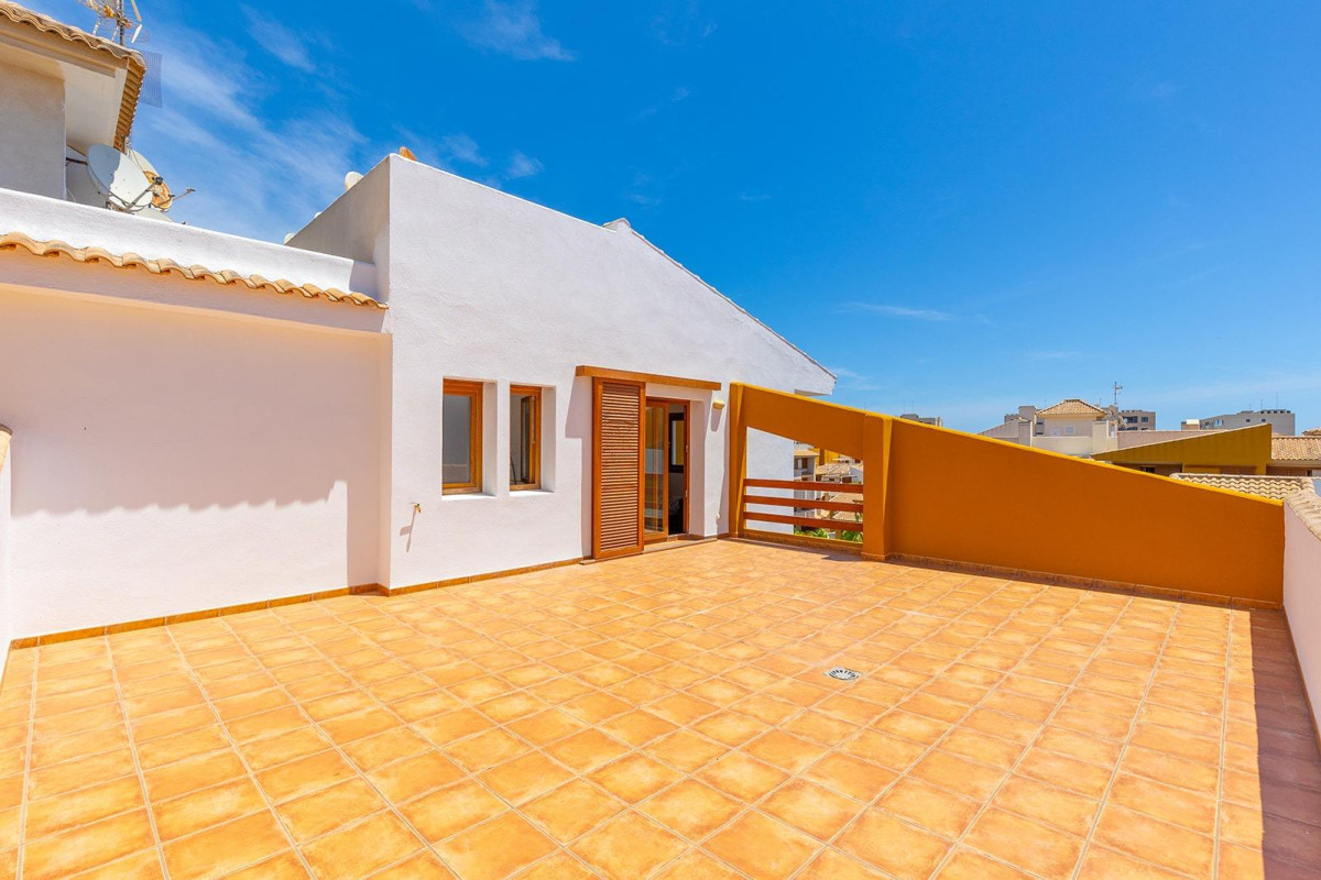 Resale - Apartment  - Torrevieja - Punta prima