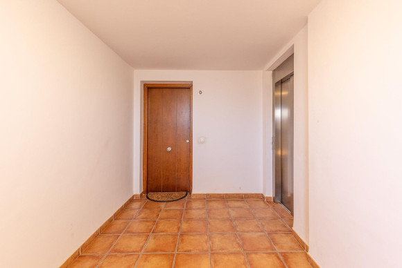 Resale - Apartment  - Torrevieja - Punta prima