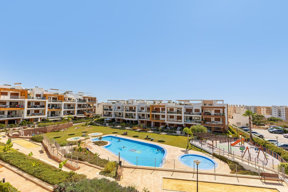 Resale - Apartment  - Orihuela Costa - Los Dolses