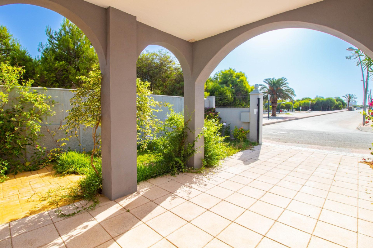 Herverkoop - Villa - Torrevieja - Los balcones