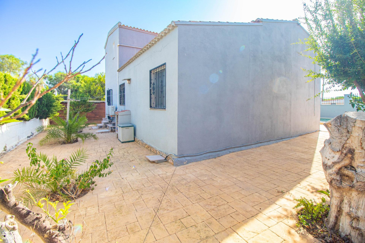 Reventa - Villa - Torrevieja - Los balcones