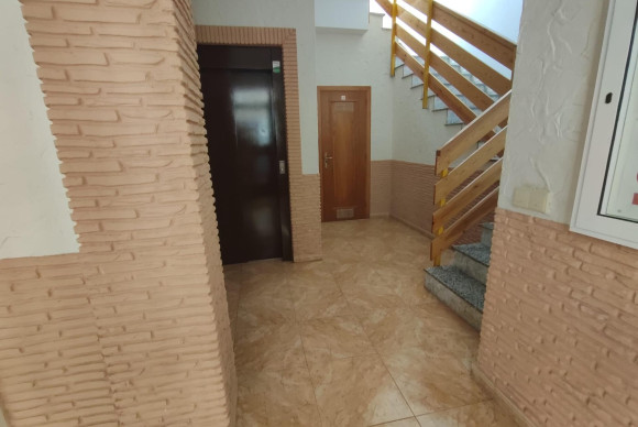 Resale - Apartment  - Torrevieja - Centro