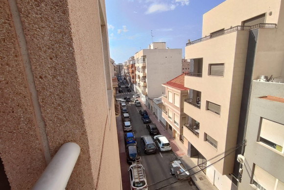 Resale - Apartment  - Torrevieja - Centro