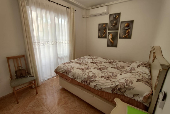 Resale - Apartment  - Torrevieja - Centro