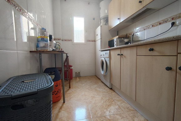 Resale - Apartment  - Torrevieja - Centro