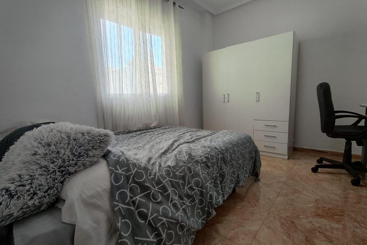 Resale - Apartment  - Torrevieja - Centro