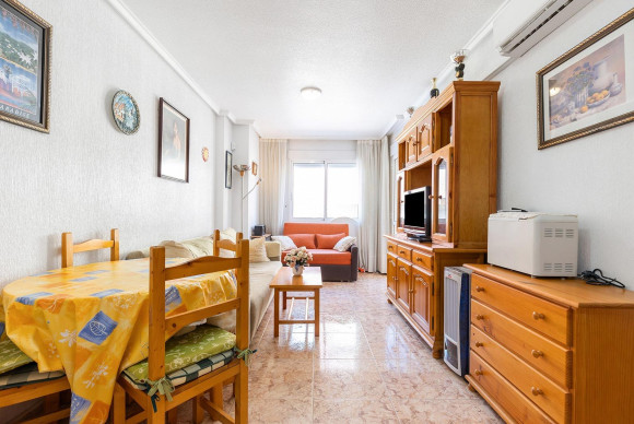 Resale - Apartment  - Torrevieja - Estacion de autobuses