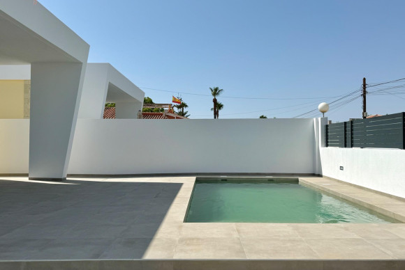 Reventa - Villa de Lujo - Torrevieja - La siesta