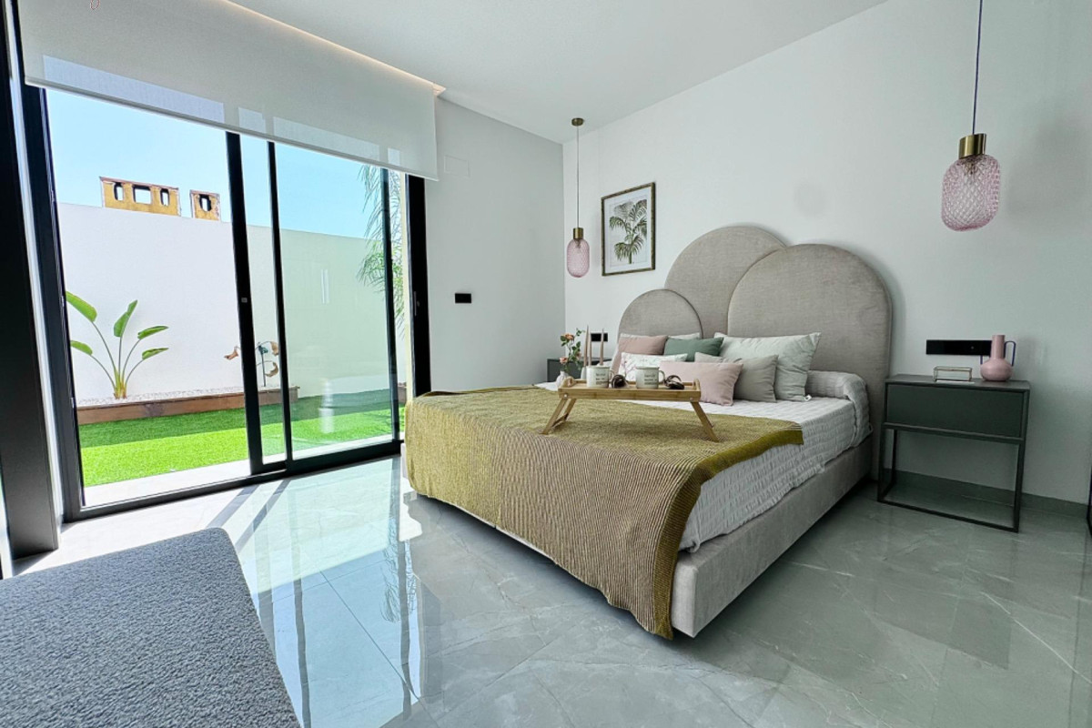 Resale - Villa de Lujo - Torrevieja - La siesta