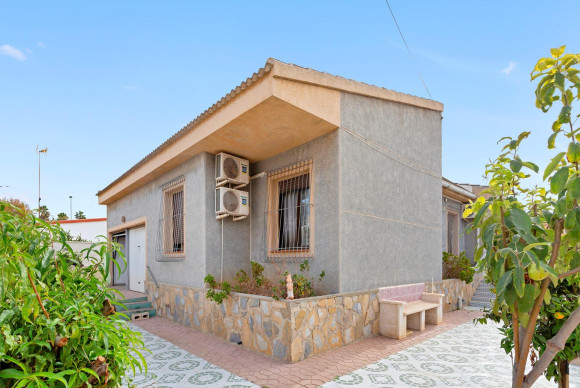 Reventa - Villa - Torrevieja - Nueva Torrevieja