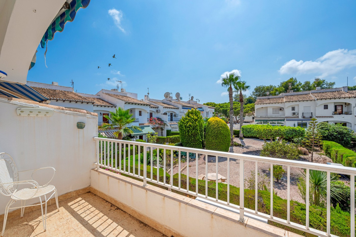 Resale - Townhouse - Torrevieja - Lago jardin