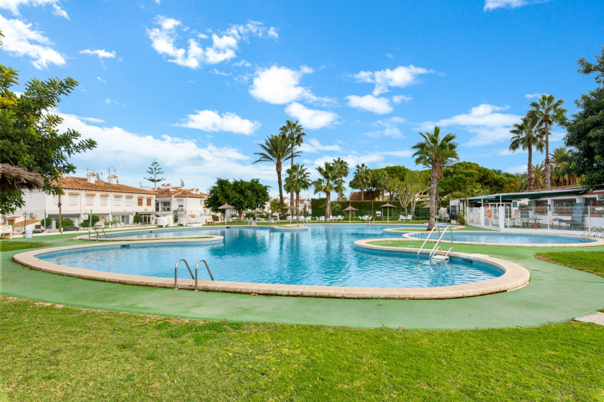 Reventa - Adosado - Torrevieja - Lago jardin