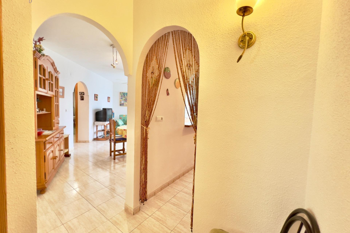 Resale - Apartment  - Torrevieja - Playa del cura