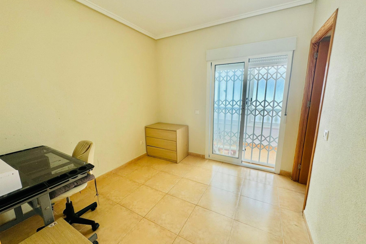 Reventa - Bungalow - Torrevieja - Aguas Nuevas