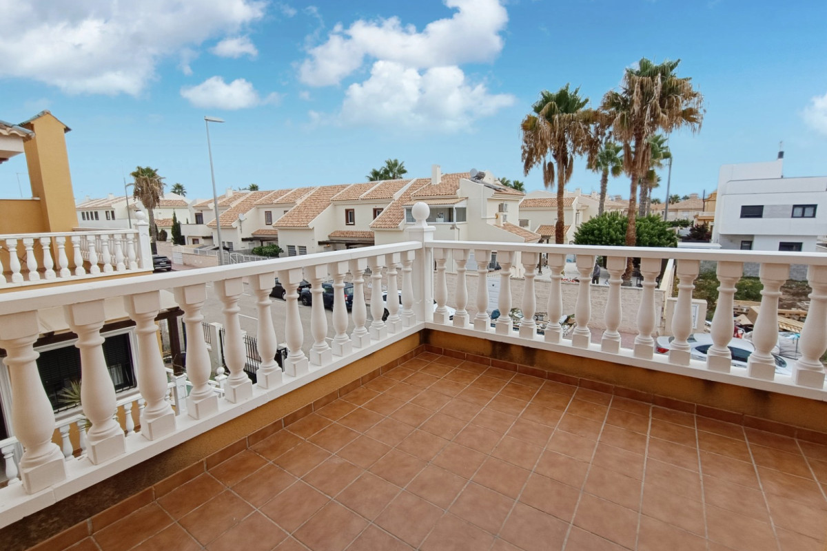 Resale - Semi Detached Villa - Ciudad Quesada - Lo Marabu