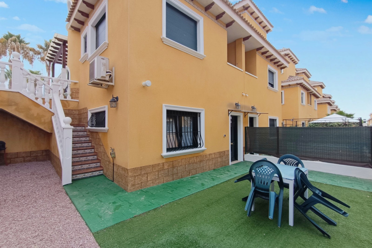 Resale - Semi Detached Villa - Ciudad Quesada - Lo Marabu