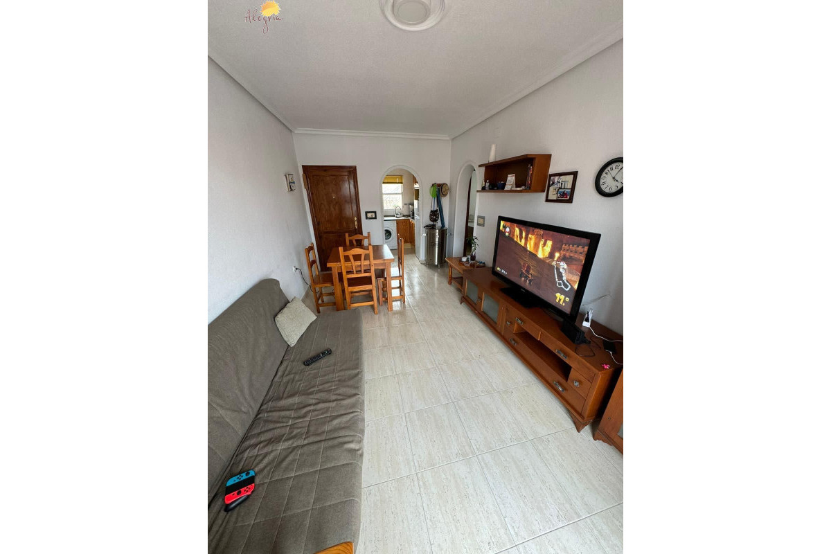 Resale - Apartment  - Torrevieja - Aguas nuevas 1