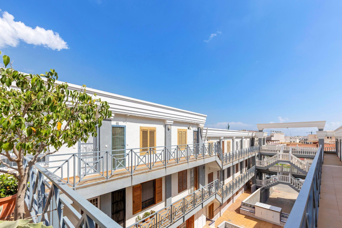 Resale - Apartment  - Torrevieja - Habaneras