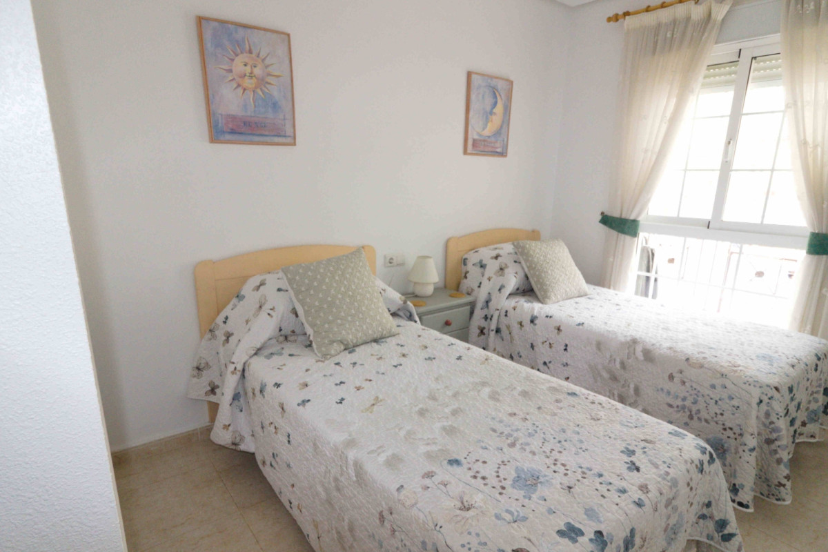 Resale - Townhouse - Ciudad Quesada