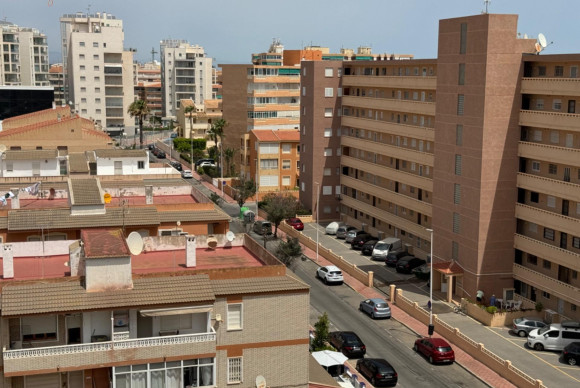 Reventa - Apartamento / piso - Torrevieja - La Mata