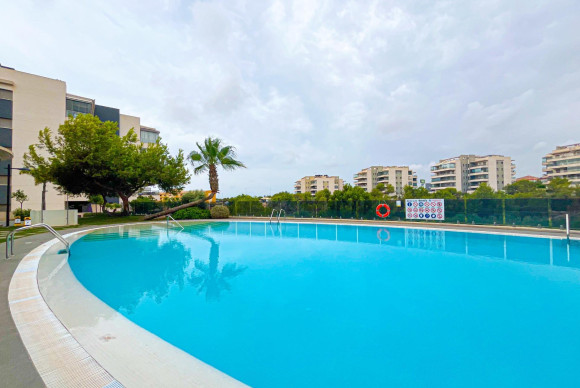 Resale - Apartment  - Orihuela Costa - Los Dolses