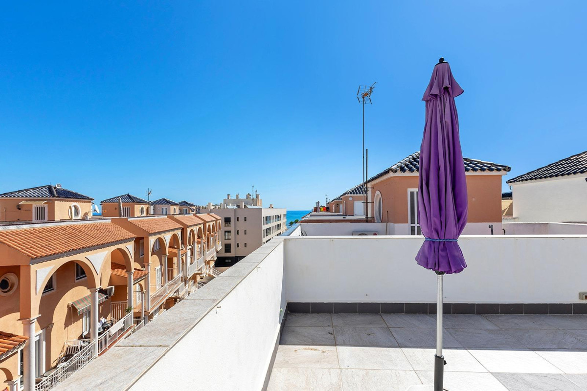 Resale - Apartment  - Torrevieja - La Mata pueblo