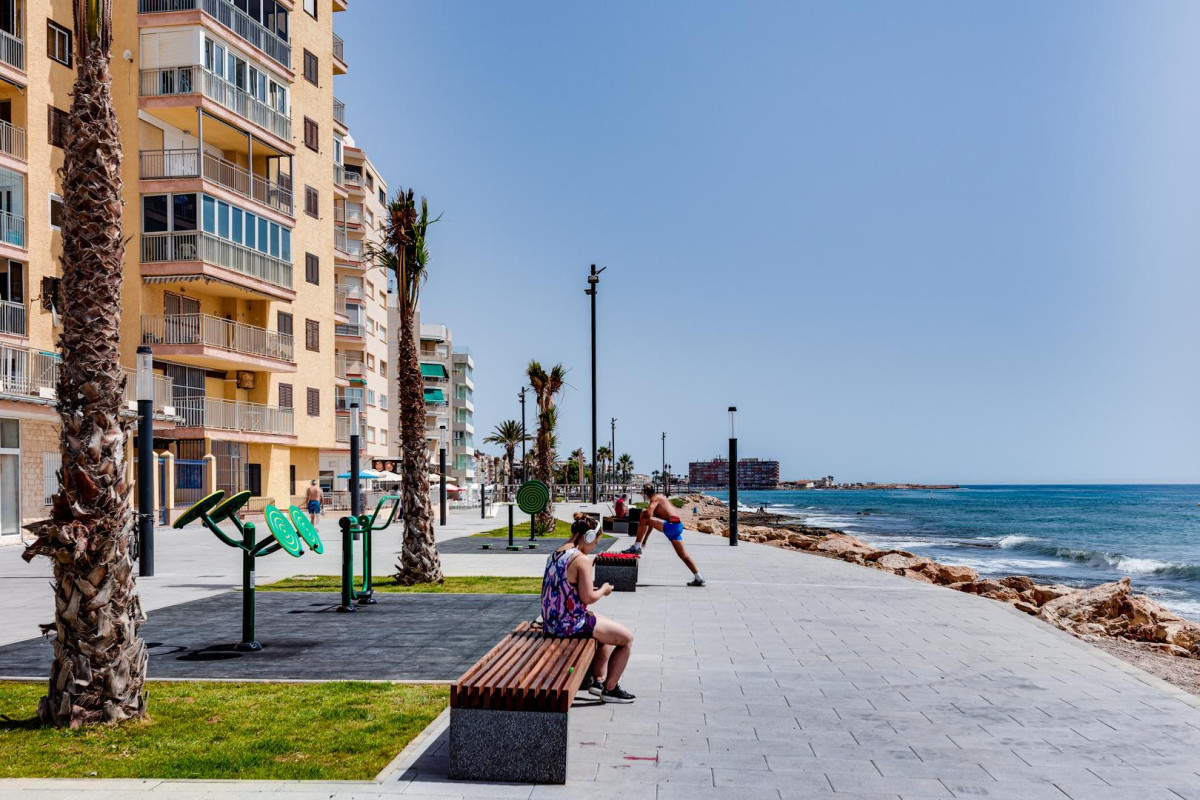 Herverkoop - Appartement  - Torrevieja - Playa de Los Locos-Curva del Palangre