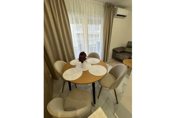 Resale - Apartment  - Torrevieja - Playa del cura