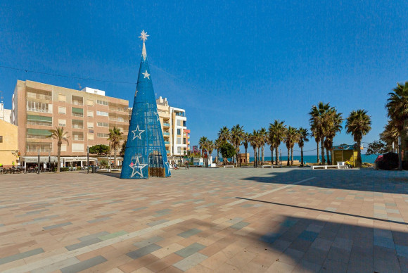 Resale - Apartment  - Torrevieja - La Mata pueblo