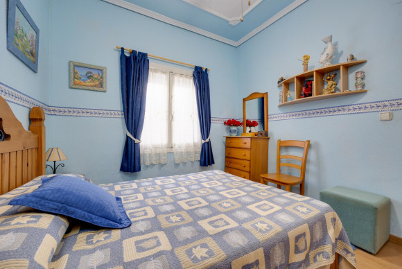 Resale - Bungalow - Torrevieja - Playa de La Acequion