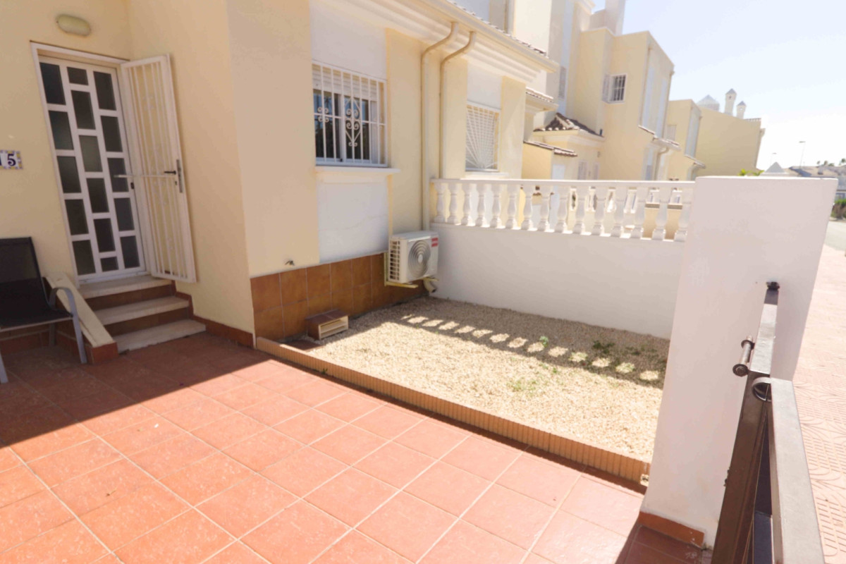 Resale - Townhouse - Ciudad Quesada