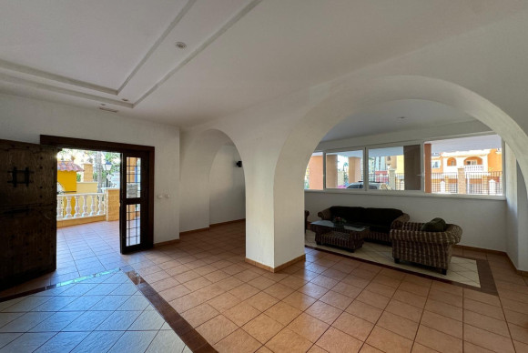 Reventa - Apartamento / piso - Torrevieja - Los Frutales