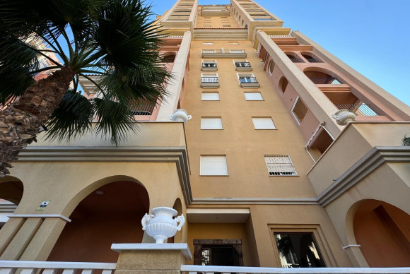 Herverkoop - Appartement  - Torrevieja - Los Frutales